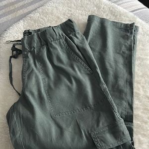 cropped cargo pants